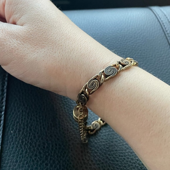 Alex & Ani bracelet with magnetic closure 😍 - Picture 4 of 5